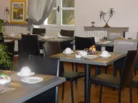 Hotel du Centre Hotels in Bourg-Saint-Andéol