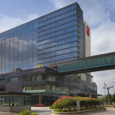 Sheraton Grand Bangalore Hotel at Brigade Gateway