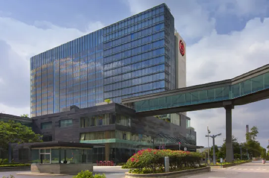 Sheraton Grand Bangalore Hotel at Brigade Gateway