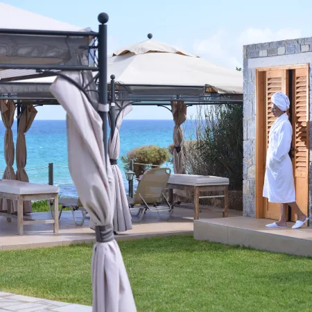 Alexander Beach Hotel & Village Resort