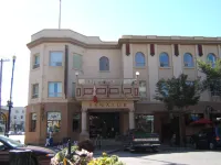 Hotel Senator Hotels in Saskatoon