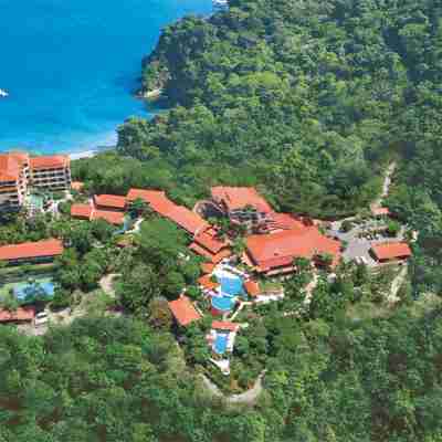 Parador Nature Resort and Spa Hotel Exterior