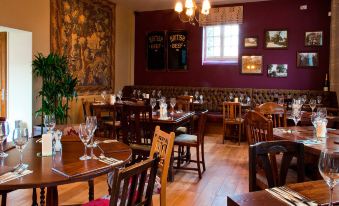 The Dog & Doublet Inn