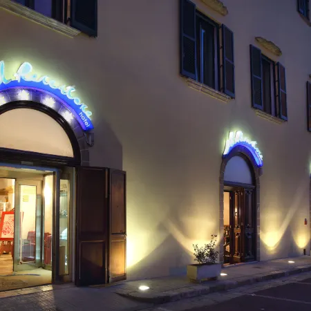 Al Pescatore Hotel & Restaurant