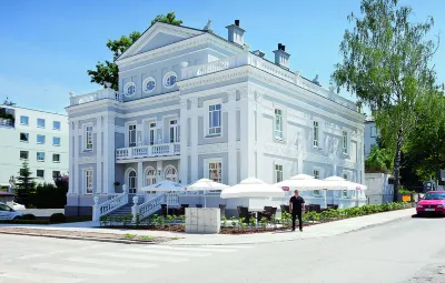 Hotel Willa Hueta Hotels in 