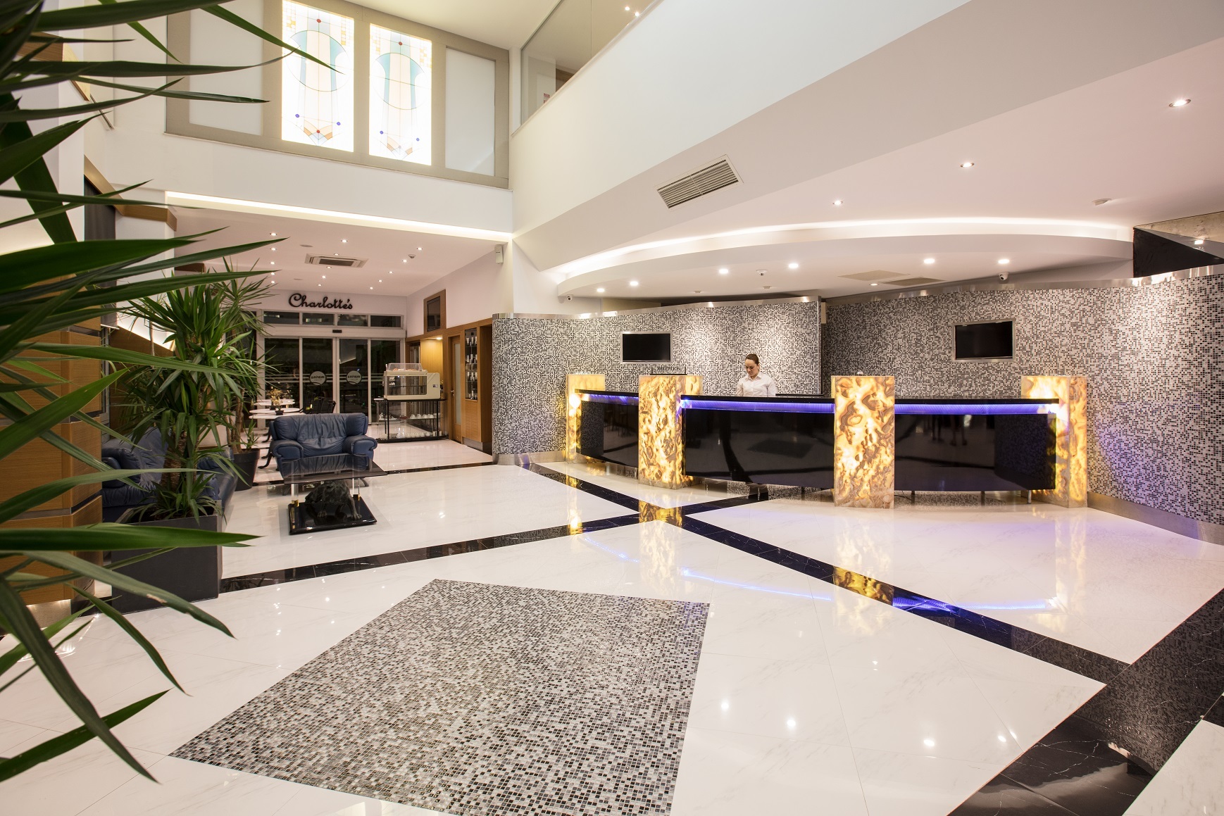 Marina Hotel & Suites Kusadasi