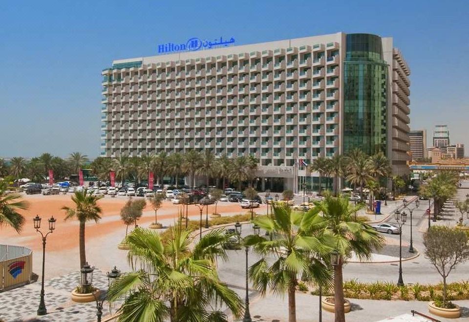 4. 힐튼 두바이 주..