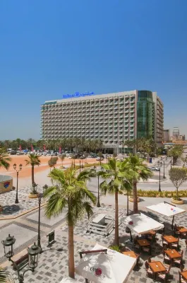 Hilton Dubai Jumeirah Hotels in der Nähe von Dubai Eye View at Sunset