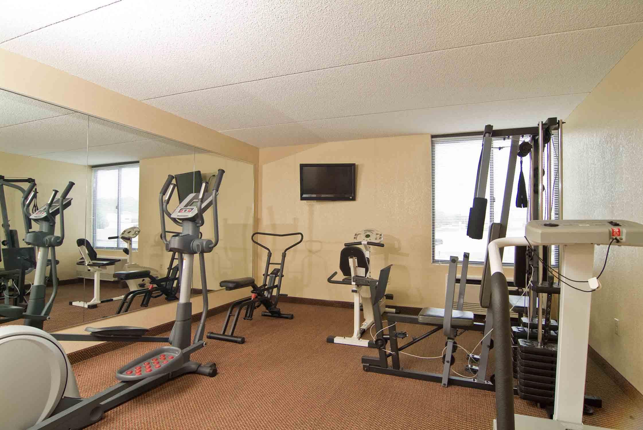 Best Western Luxbury Inn Fort Wayne