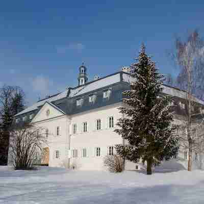 Hotel Chateau Gbelany Hotel Exterior