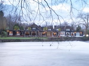 漁夫柯特 - 蒂弗頓馬斯頓旅館