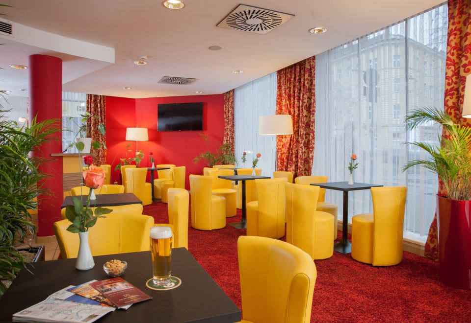 5. 세네터 호텔 비..