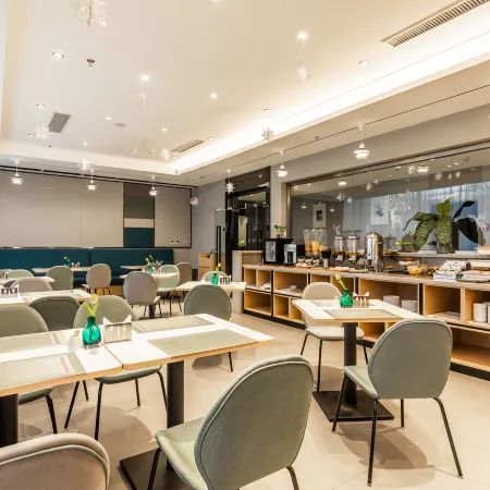 Homeinn Selected Hotel (Shenyang East Station Street Orthopedic Hospital)
