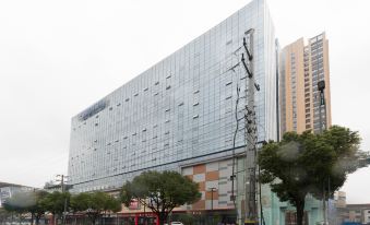 Yinhong Business Boutique Hotel