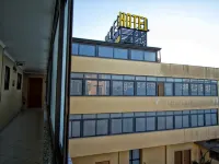 Hotel Silverado Hotel dekat Rebus Escape Room Aversa