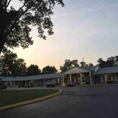 Old Kentucky Home Motel Hotel Exterior