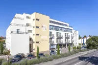 Hotel Villa Medici Hotels near Bombenloch Odenheim