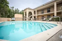 Clarion Inn & Suites Aiken South Hotels in Aiken