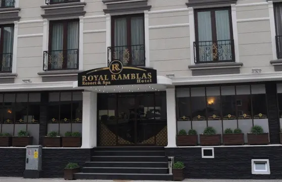 蘭布拉斯皇家度假水療酒店