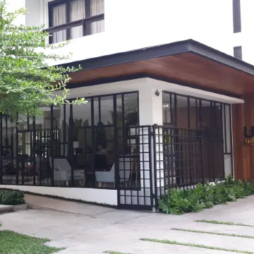 Uma Residence Отели рядом с достопримечательностью «Пирс Kiak Kai»