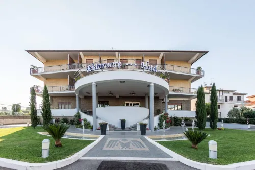 Hotel Aquila - 3 estrellas