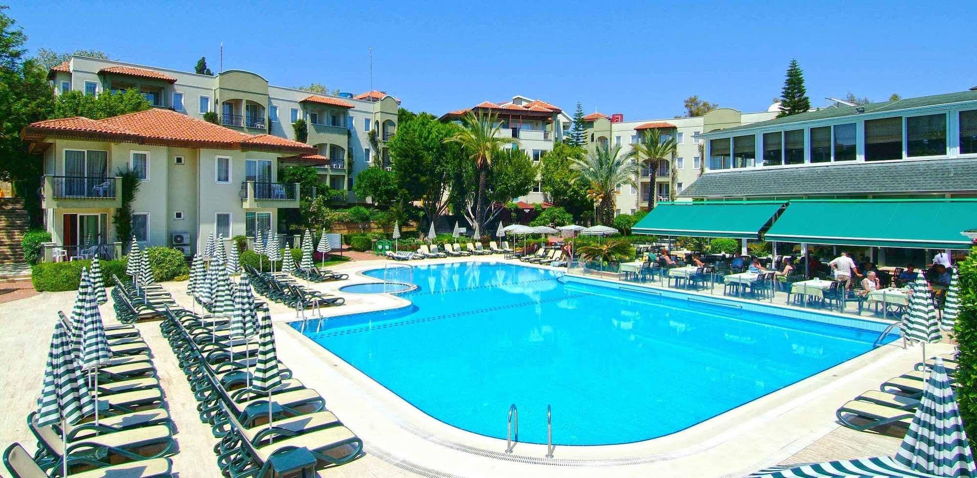 Gardenia Beach Hotel