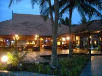 Sutra Beach Resort, Terengganu Hotels in Kampung Rhu Tapai