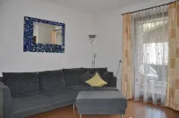 Edelberg Apartments Hotels in Obertilliach