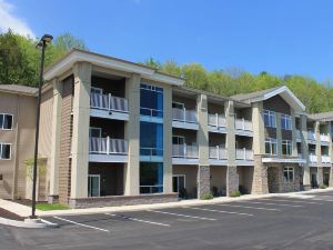 Crystal Springs Inn and Suites