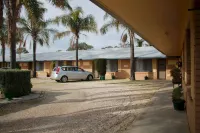 Lone Pine Motel Отели в г. Рутерглен