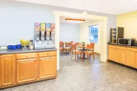 Days Inn by Wyndham Roanoke Near I-81 Hotels in Hollins