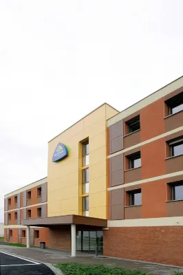 Sure Hotel by Best Western St-Amand-Les-Eaux Hotel a Rosult