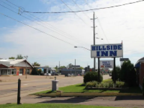 Hillside Inn Pembroke Hotels in Renfrew County