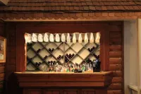 Hotell Moskogen - ที่มีบาร์