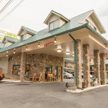 Mountain Breeze Motel