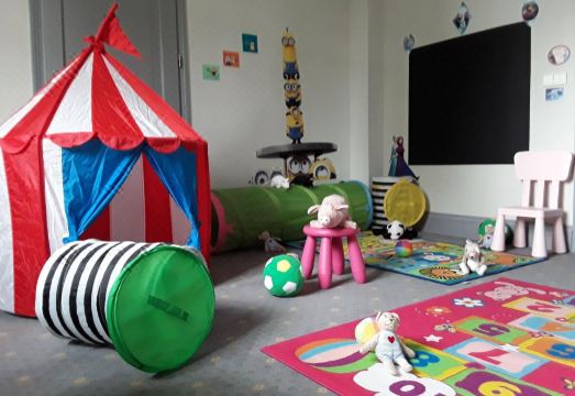 팔라츠 나 보드지에 외관