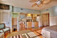 Willow Lodge Hotels in Murrells Inlet