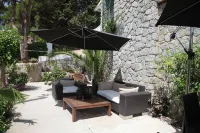 Hostal Boutique Los Geranios del Pinar Hôtels à proximité de : Sala El Embrujo