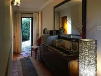 PepperTree Guest House & Apartments