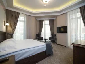 Boulevard Hotel