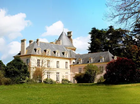 Hôtel de Boisgelin Отели в г. Гомнек