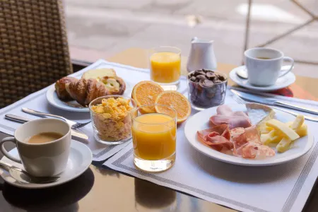 The Originals Boutique, Hôtel Cassitel, Cassis Отели в г. Кассис