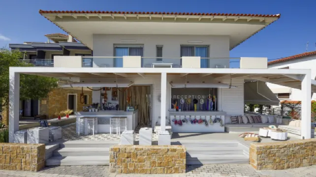 阿德里亞娜海灘