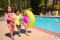 Days Inn by Wyndham San Diego Hotel Circle - Pools