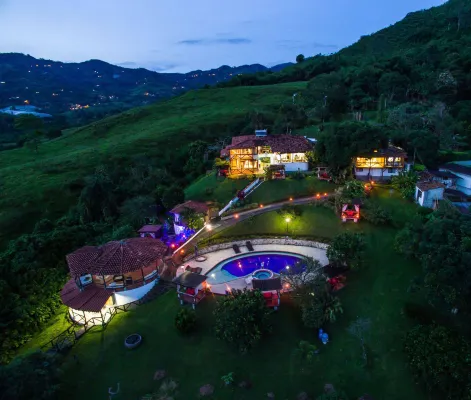 Hotel Spa la Colina - Homestays
