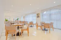 Yue Four Season Resort Center