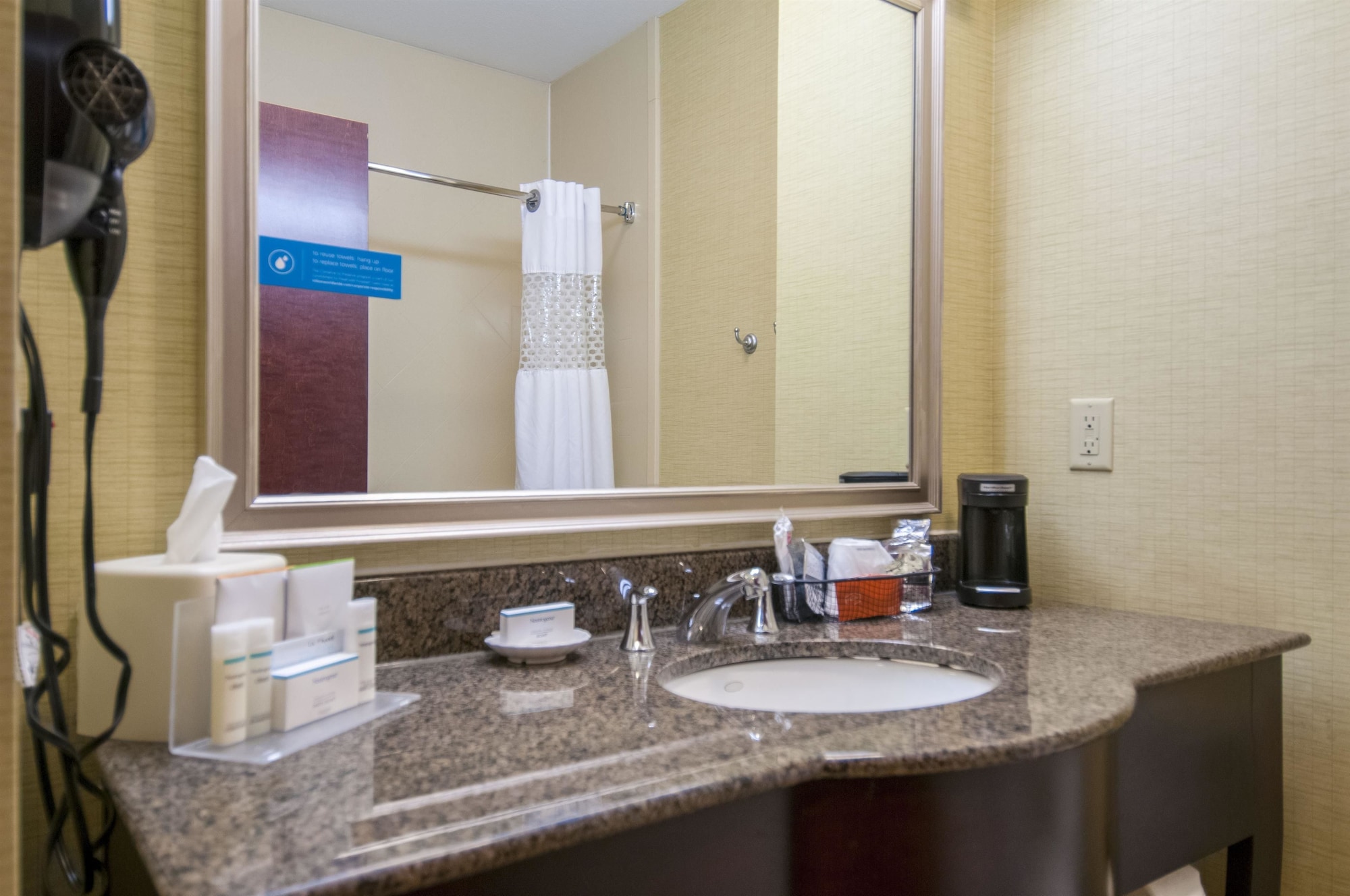 Hampton Inn and Suites Waxahachie