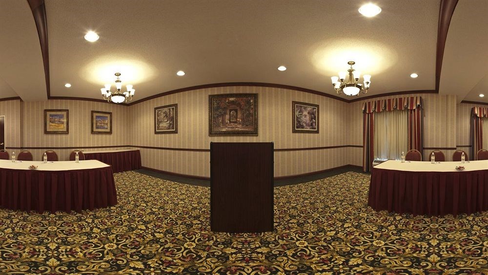 Holiday Inn Express & Suites Sharon-Hermitage, an Ihg Hotel