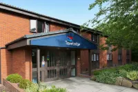 Travelodge Retford Markham Moor - parking