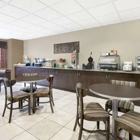 Microtel Inn & Suites by Wyndham Sidney